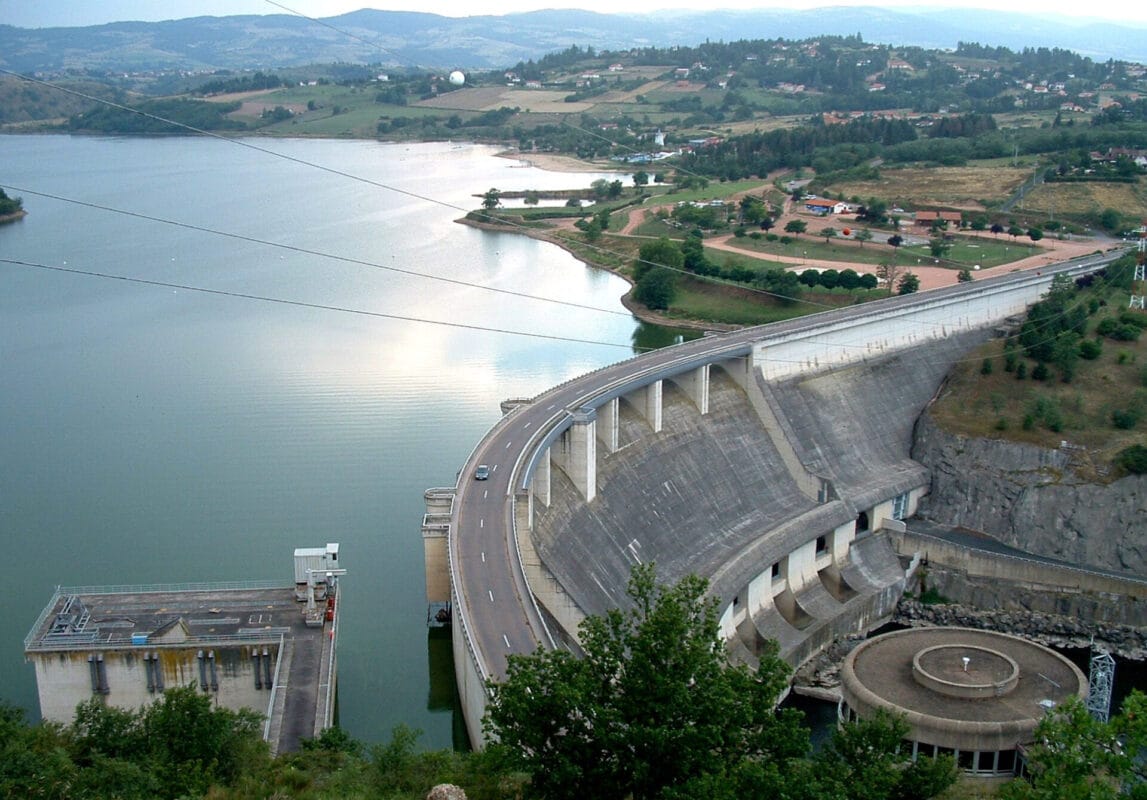 Visite du barrage hydraulique de Villerest - Partenariat EDF
